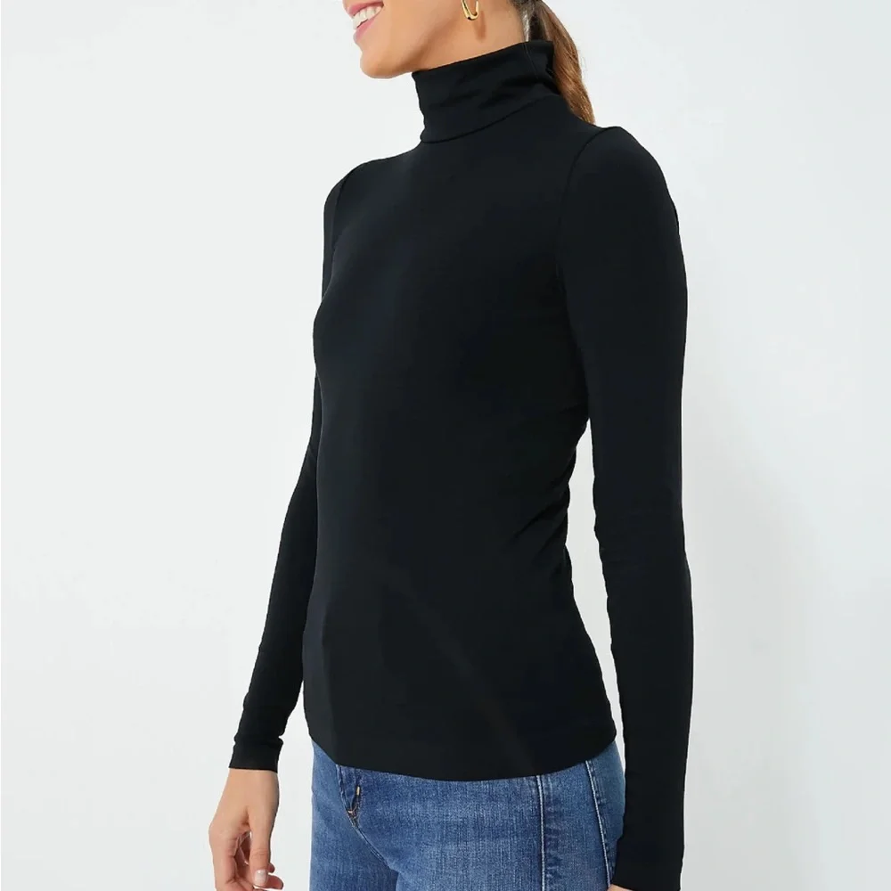 WOLFORD

Black Aurora Long Sleeve Turtleneck - Picture 3 of 10